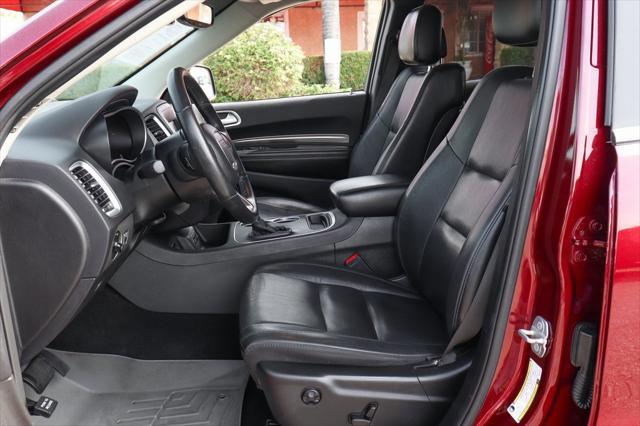 Photo of 2019 Octane Red Pearlcoat Dodge Durango