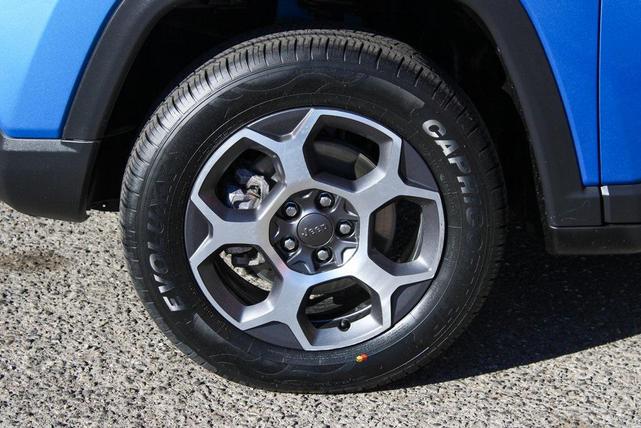 Photo of 2022 Laser Blue Pearlcoat Jeep Compass