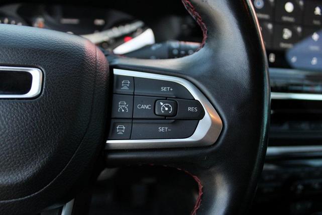 Photo of 2022 Laser Blue Pearlcoat Jeep Compass