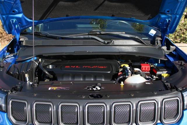 Photo of 2022 Laser Blue Pearlcoat Jeep Compass