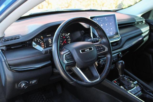 Photo of 2022 Laser Blue Pearlcoat Jeep Compass