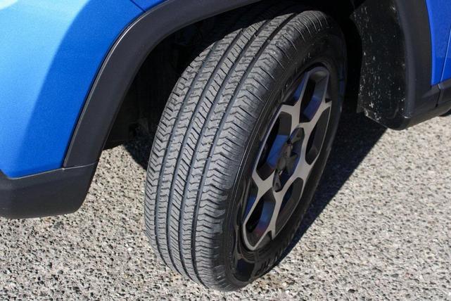 Photo of 2022 Laser Blue Pearlcoat Jeep Compass