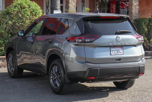 Photo of 2025 Gun Metallic Nissan Rogue