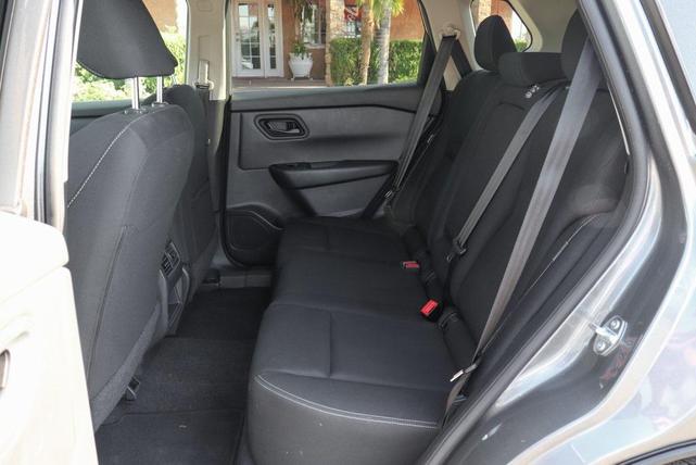 Photo of 2025 Gun Metallic Nissan Rogue
