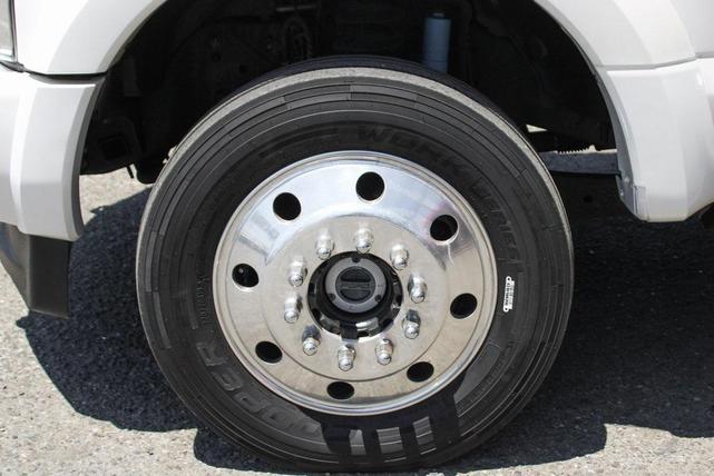 Photo of 2019 White Platinum Ford F-450