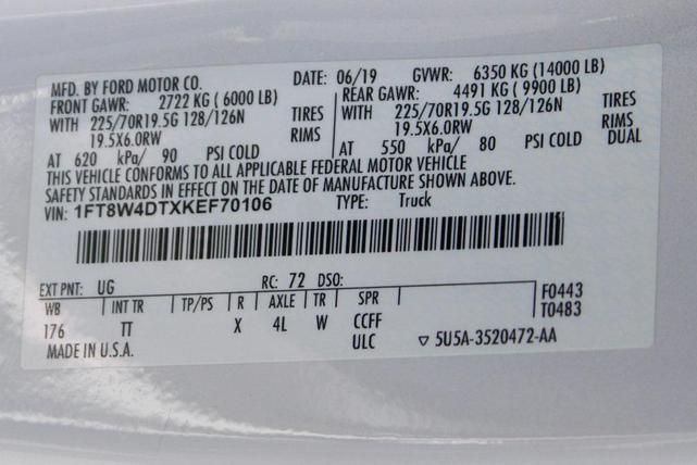 Photo of 2019 White Platinum Ford F-450