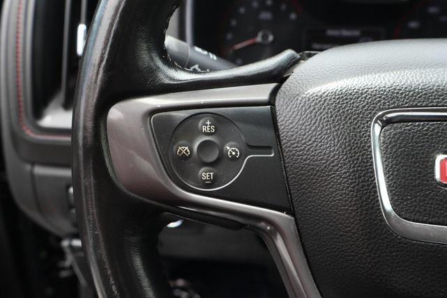 Photo of 2015 Onyx Black GMC Canyon