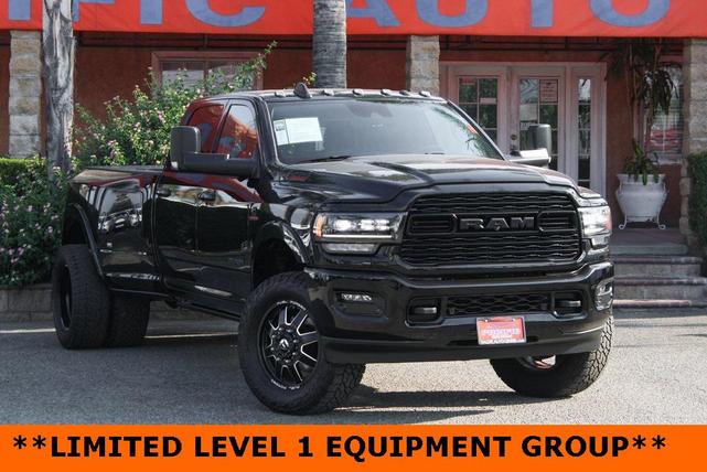 Photo of 2022 Diamond Black Crystal Pearlcoat RAM 3500