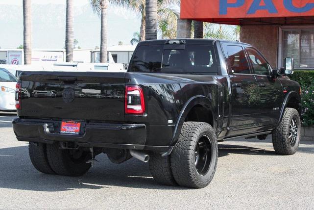 Photo of 2022 Diamond Black Crystal Pearlcoat RAM 3500