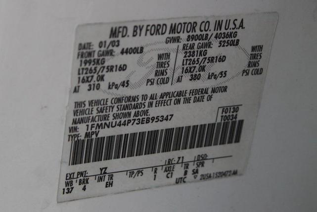 Photo of 2003 Oxford White Clearcoat Ford Excursion