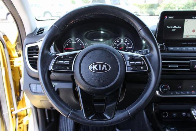Photo of 2021 Starbright Yellow Kia Seltos