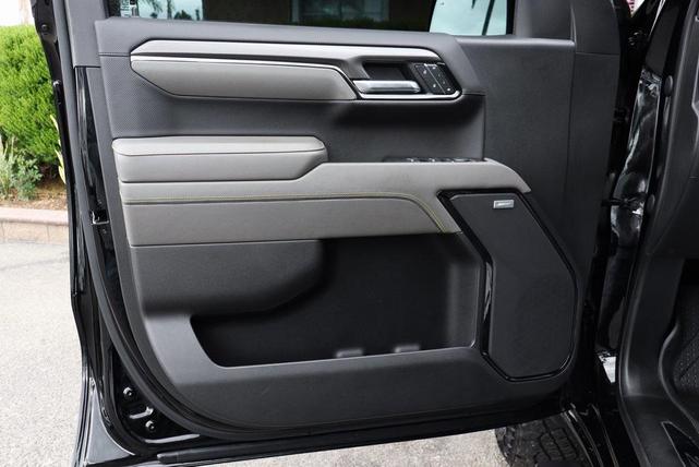Photo of 2022 Black Chevrolet Silverado 1500