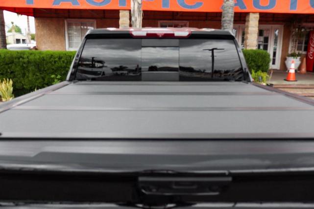 Photo of 2022 Black Chevrolet Silverado 1500