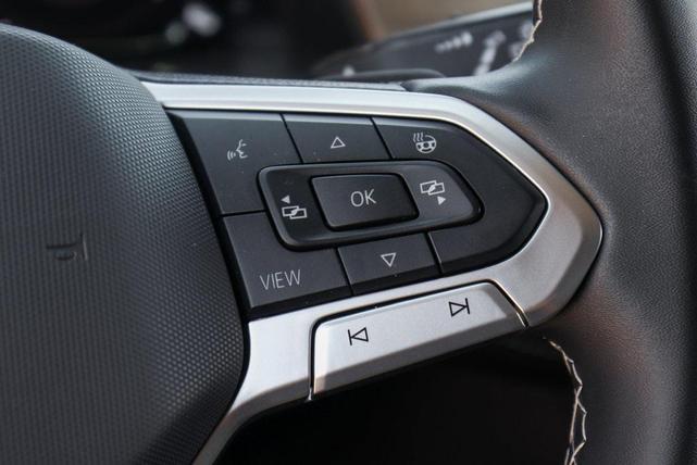 Photo of 2024 Deep Black Pearl Volkswagen Atlas