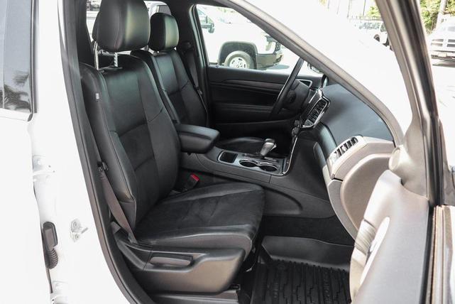 Photo of 2021 Bright White Clearcoat Jeep Grand Cherokee