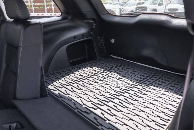 Photo of 2021 Bright White Clearcoat Jeep Grand Cherokee