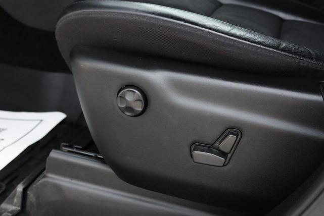 Photo of 2021 Bright White Clearcoat Jeep Grand Cherokee