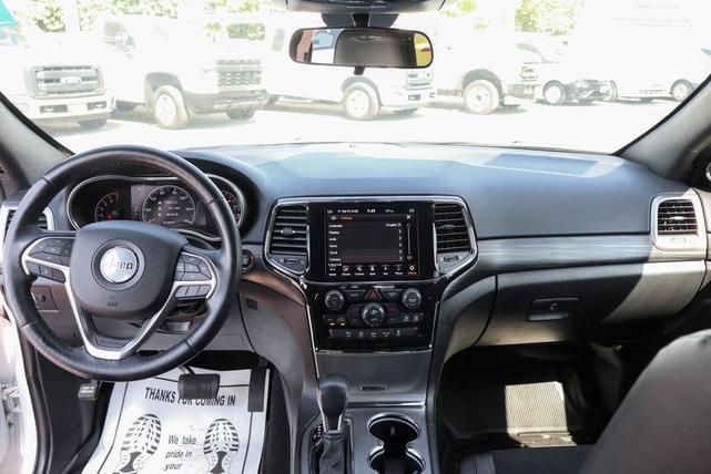Photo of 2021 Bright White Clearcoat Jeep Grand Cherokee