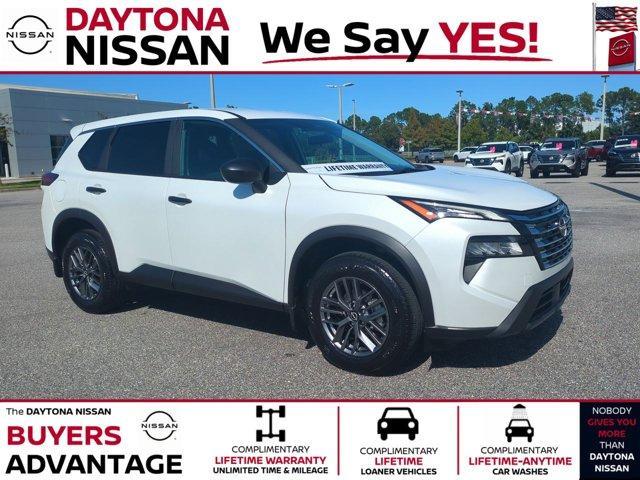Photo of 2025 Everest White P Nissan Rogue