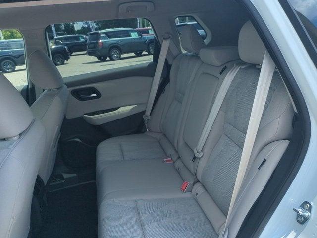 Photo of 2025 Everest White P Nissan Rogue