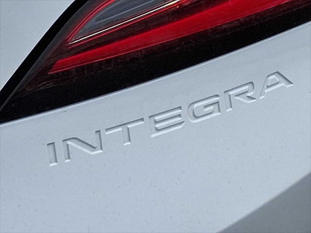 Photo of 2025 Platinum White Pearl Acura Integra