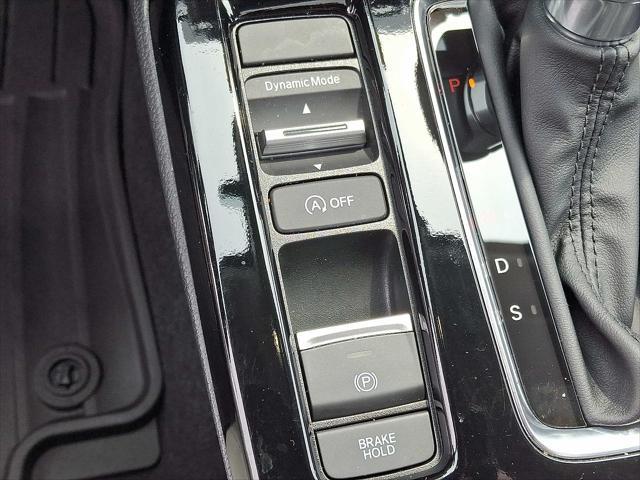 Photo of 2025 Platinum White Pearl Acura Integra