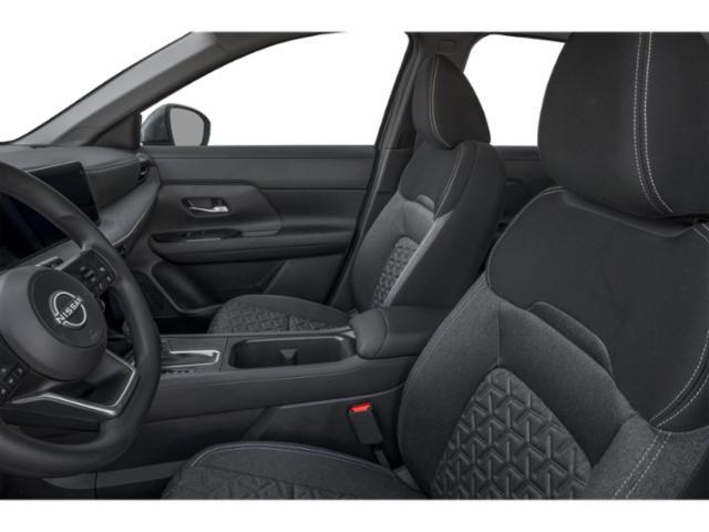 Photo of 2025 Aspen White Tricoat Nissan Kicks