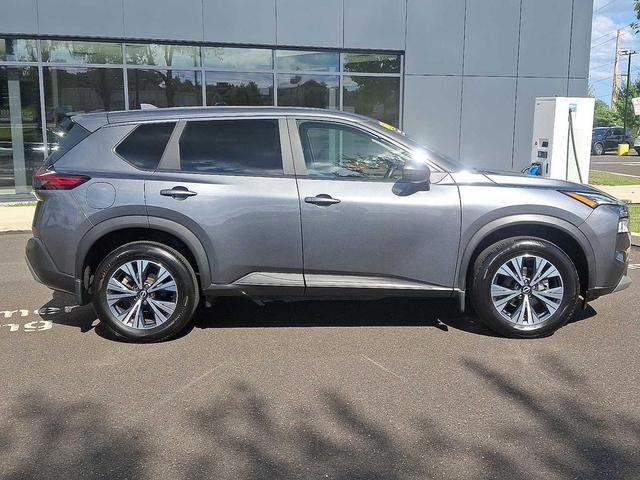 Photo of 2022 Gun Metallic Nissan Rogue