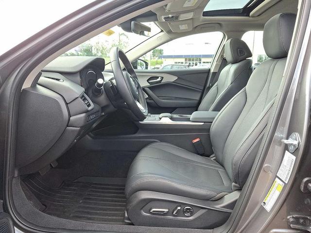 Photo of 2025 Liquid Carbon Metallic Acura TLX