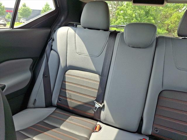 Photo of 2024 Aspen White Tricoat Nissan Kicks
