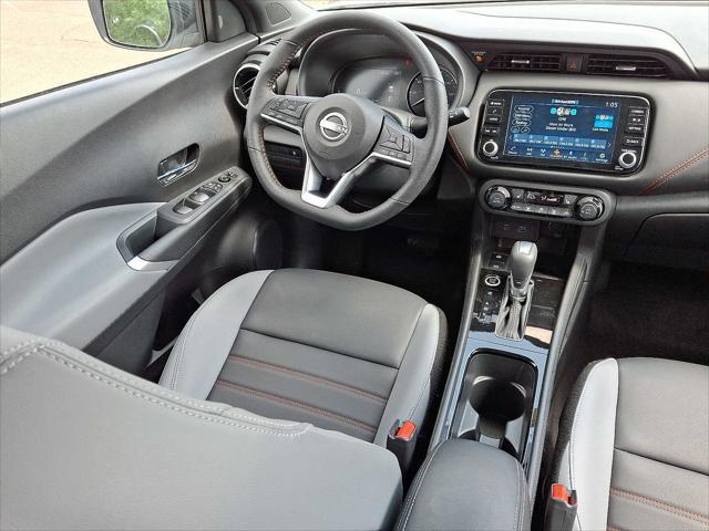 Photo of 2024 Aspen White Tricoat Nissan Kicks