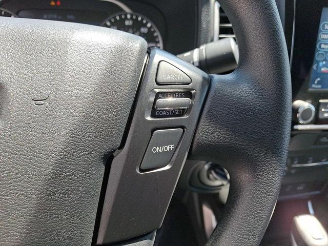 Photo of 2024 Glacier White Nissan Frontier