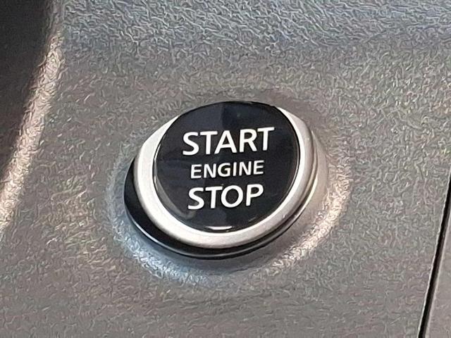 Photo of 2024 Glacier White Nissan Frontier