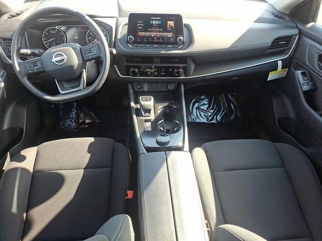 Photo of 2025 Gun Metallic Nissan Rogue