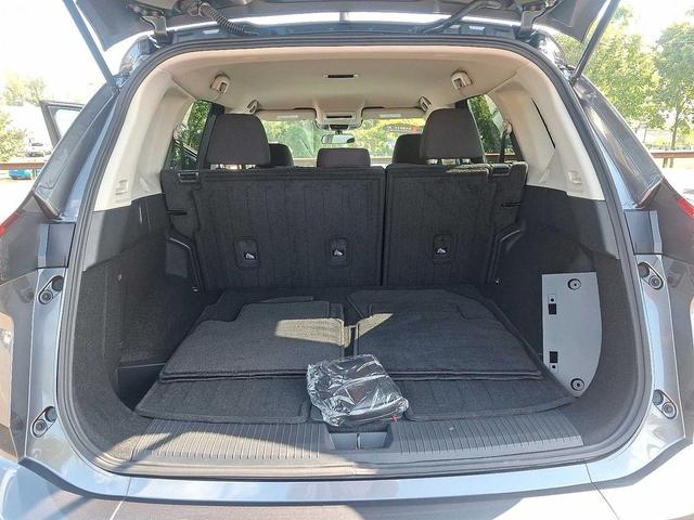 Photo of 2025 Gun Metallic Nissan Rogue