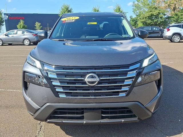 Photo of 2025 Gun Metallic Nissan Rogue