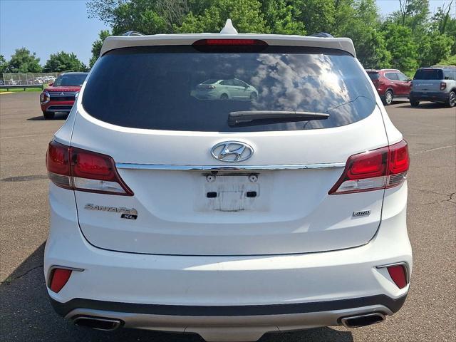 Photo of 2019 Monaco White Hyundai Santa Fe XL