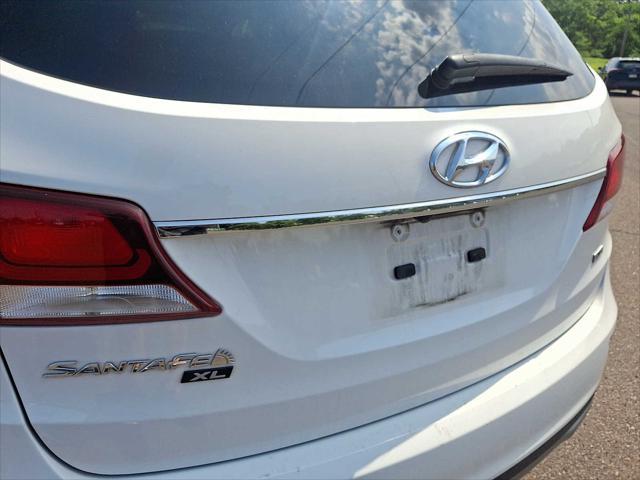 Photo of 2019 Monaco White Hyundai Santa Fe XL