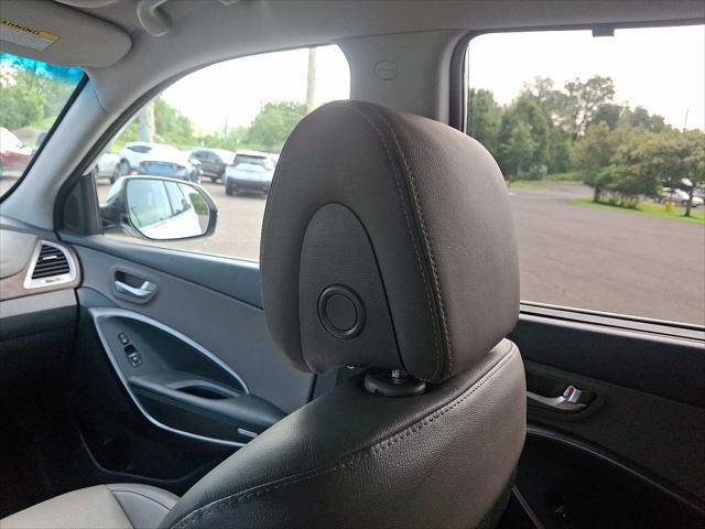 Photo of 2019 Monaco White Hyundai Santa Fe XL