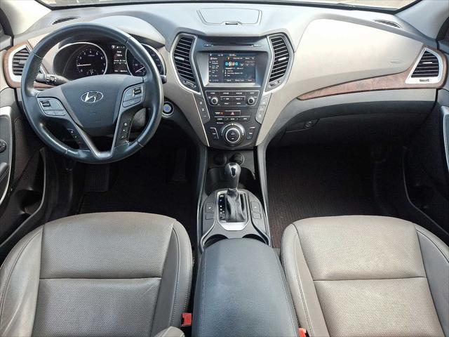 Photo of 2019 Monaco White Hyundai Santa Fe XL