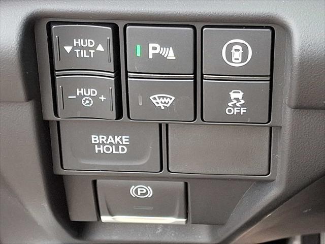 Photo of 2025 Solar Silver Metallic Acura RDX