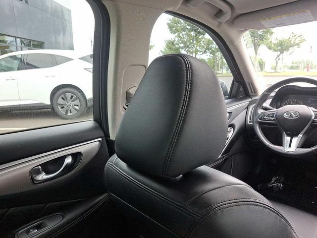 Photo of 2021 Majestic White INFINITI Q50