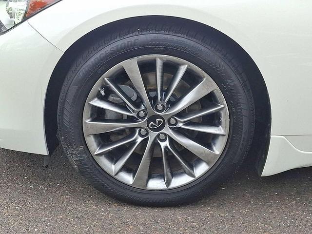 Photo of 2021 Majestic White INFINITI Q50