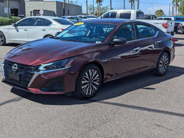Photo of 2024 Garnet Pearl Metallic Nissan Altima
