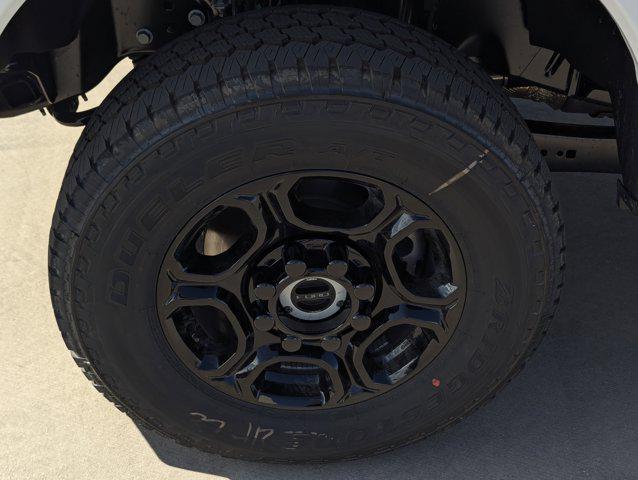 Photo of 2025 Oxford White Ford F-350