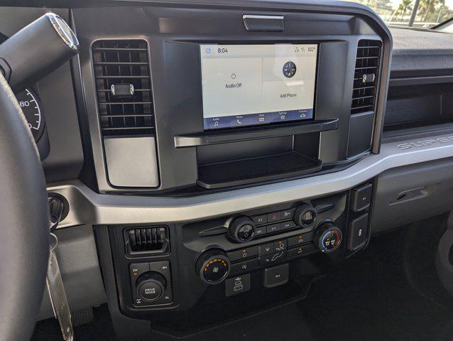 Photo of 2025 Oxford White Ford F-350