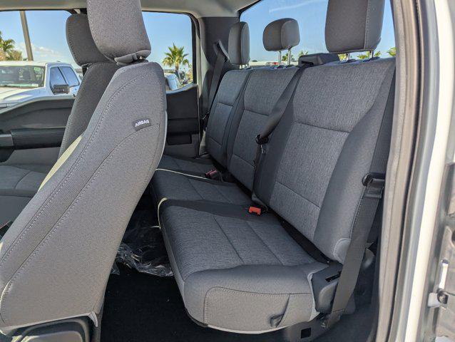 Photo of 2025 Oxford White Ford F-350