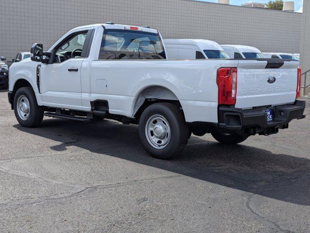 Photo of 2025 Oxford White Ford F-350