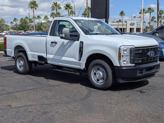 Photo of 2025 Oxford White Ford F-350