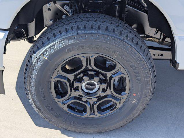Photo of 2025 Oxford White Ford F-350